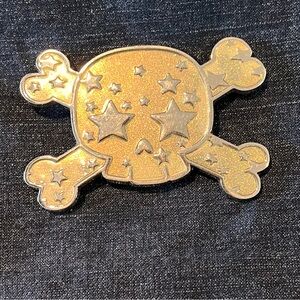 French Toast - Skull Crossbones Glow in the Dark Belt Buckle - Vintage Stars